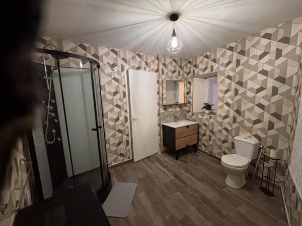 Maison mitoyenne 1 côté Conlie 44 m²