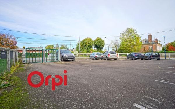 Stationnement à louer    Bernay