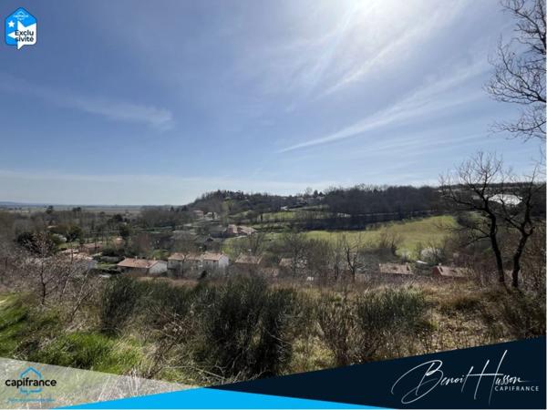 Terrain constructible de 3525m² avec vue - Hors lotissement