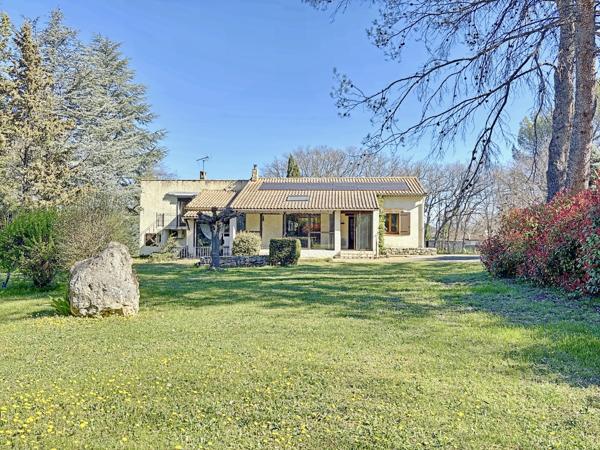 Maison
         8 pièces
        - 201 m² 579 000 € *