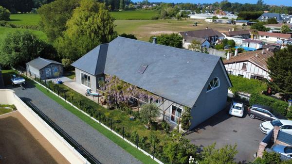 Dernier lot - Grange à rénover dans magnifique corps de ferme proche mer et Bayeux