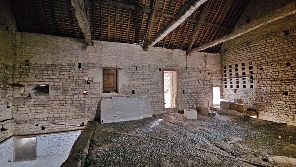 Dernier lot - Grange à rénover dans magnifique corps de ferme proche mer et Bayeux
