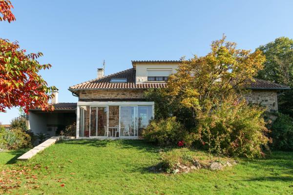 Maison
         9 pièces
        - 185 m² 225 000 € *