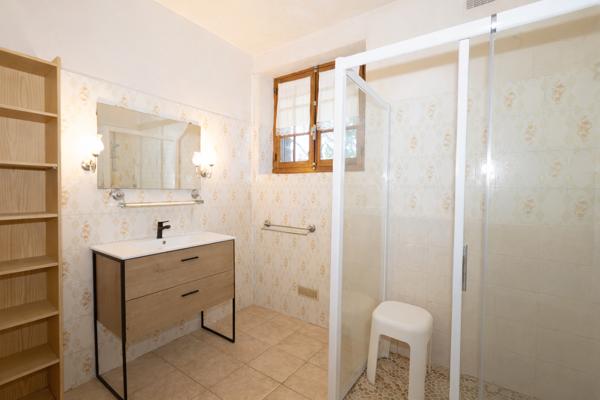 Maison
         9 pièces
        - 185 m² 225 000 € *