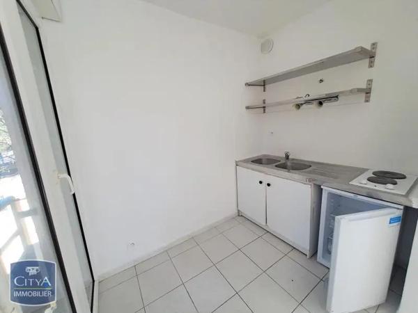 Appartement à louer 1 pièce 25m² Aix-en-Provence (13090)
