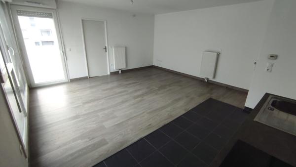 Appartement Capinghem 4 pièces 77.10 m2 - loggia - deux stationnements privatifs