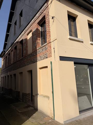 À VENDRE - Maison entièrement rénové + local commercial