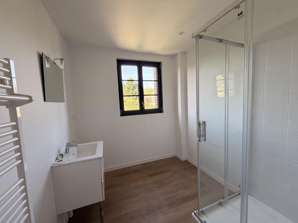 À VENDRE - Maison entièrement rénové + local commercial