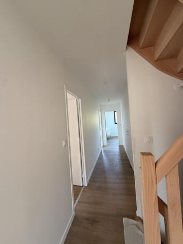 À VENDRE - Maison entièrement rénové + local commercial