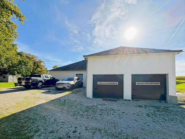 Maison récente et lumineuse à Grand-Champ, 88 m² habitables, 2800 m² de terrain