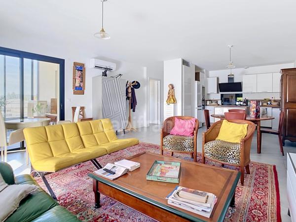 Drme provençale, à MONTELIMAR (26200), à vendre APPARTEMENT CONTEMPORAIN, RÉSIDENCE RÉCENTE ET SÉCURISÉE  avec belle terrasse, garage et place de parking privative aérienne