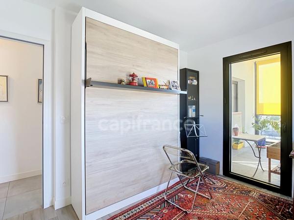 Drme provençale, à MONTELIMAR (26200), à vendre APPARTEMENT CONTEMPORAIN, RÉSIDENCE RÉCENTE ET SÉCURISÉE  avec belle terrasse, garage et place de parking privative aérienne