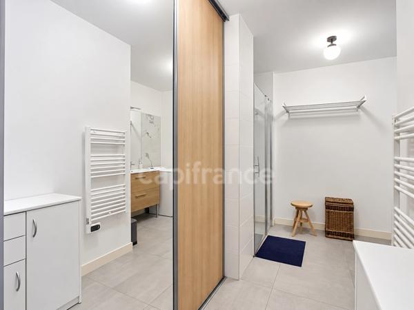 Drme provençale, à MONTELIMAR (26200), à vendre APPARTEMENT CONTEMPORAIN, RÉSIDENCE RÉCENTE ET SÉCURISÉE  avec belle terrasse, garage et place de parking privative aérienne