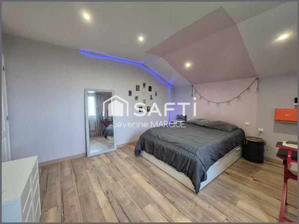 Spacieuse Maison plain-pied avec garage et appartement!