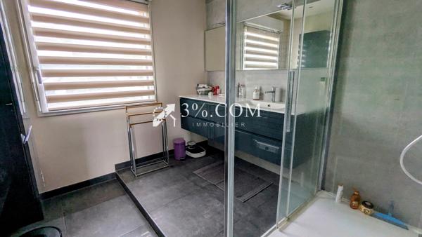 Maison 7 pièce(s) 5 chambre(s) 180 m²