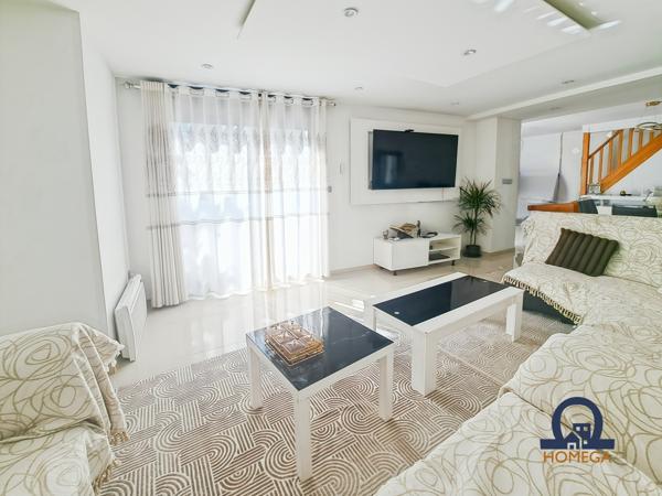 La Ricamarie (42150) Maison au calme avec terrasses