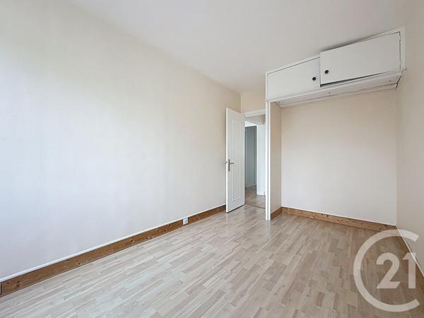 Appartement à vendre  4 pièces - 65,26 m2 BUC - 78