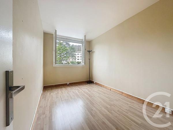 Appartement à vendre  4 pièces - 65,26 m2 BUC - 78