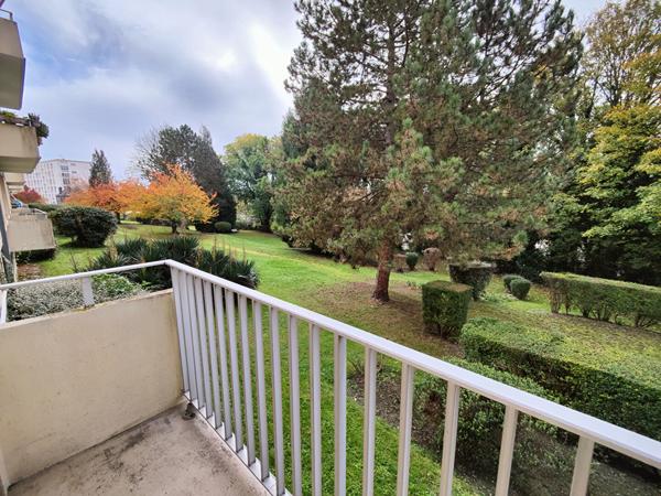 Appartement T3 à Rouen avec balcon et garage