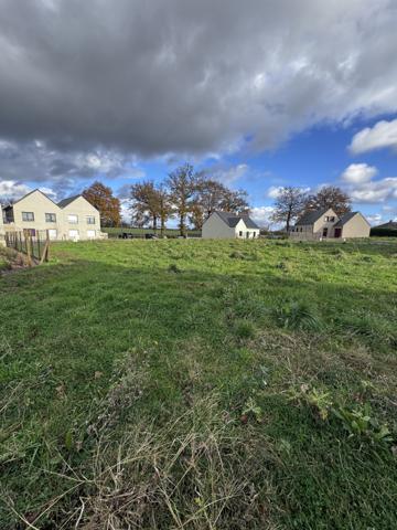 Terrain à Dol-de-Bretagne (35120)