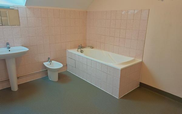 Appartement à louer    3 pièces •  Mamers