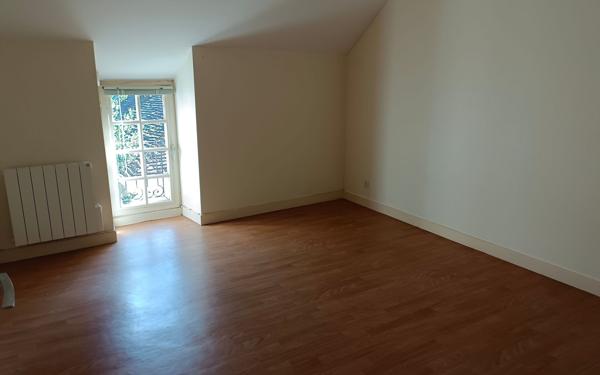 Appartement à louer    3 pièces •  Mamers