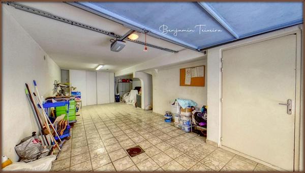 Maison Frejus 4 pièce(s) 110 m2 + double GARAGE - salon / cuisine, 3 chambres, 2 WC, salle d'eau