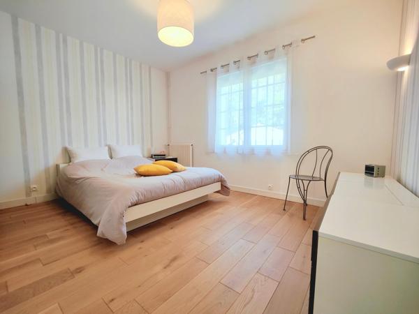 Pavillon T6, piscine, pompe à chaleur, garage 53m²