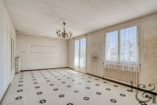 Maison traditionnelle des années 1970 à vendre à Villeneuve-sur-Lot