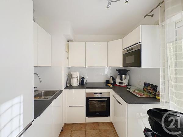 Appartement T3 à vendre  3 pièces - 61,44 m2 CAVALAIRE SUR MER - 83