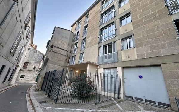 Appartement à vendre    2 pièces • 58 m2 Avignon