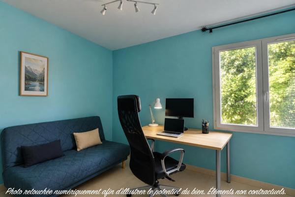 Volumes, lumière et sobriété énergétique : la maison familiale que vous attendiez à DECINES CHARPIEU (69)