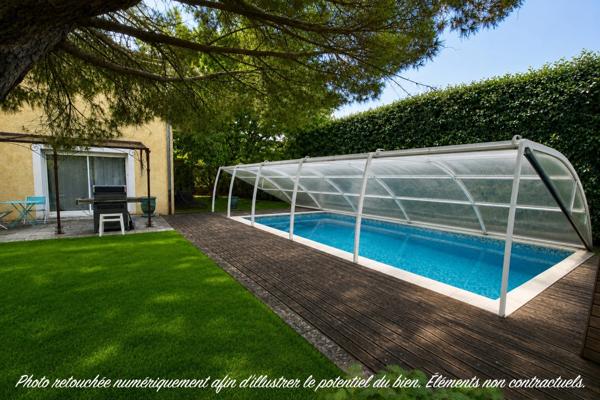 Volumes, lumière et sobriété énergétique : la maison familiale que vous attendiez à DECINES CHARPIEU (69)