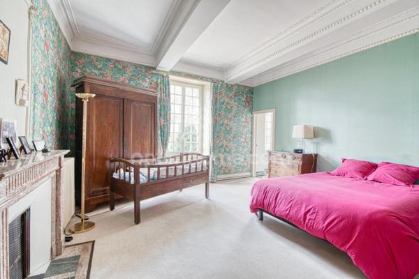 81100 - CASTRES - PROPRIÉTÉ D’EXCEPTION - PARC 5 HECTARES - 14 PIÈCES - ÉCURIE - DÉPENDANCES - PIGEONNIER