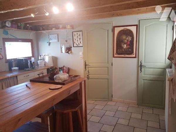 A VENDRE - MENNETOU SUR CHER (41) - Proche de l'ancienne cité médiévale et son accès direct au ...