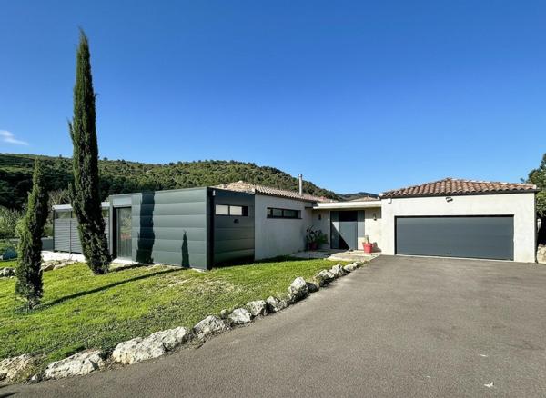 VILLA CONTEMPORAINE UNIQUE FACE A L'ALARIC