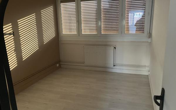 Appartement à louer    2 pièces • 66,66 m2 Amiens