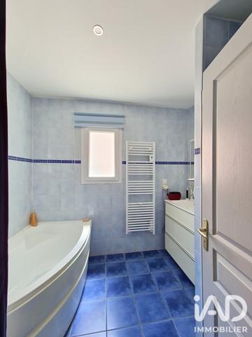 Maison à vendre 5 pièces 131 m² Saint-Pierre-le-Vieux