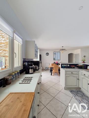 Maison à vendre 5 pièces 131 m² Saint-Pierre-le-Vieux