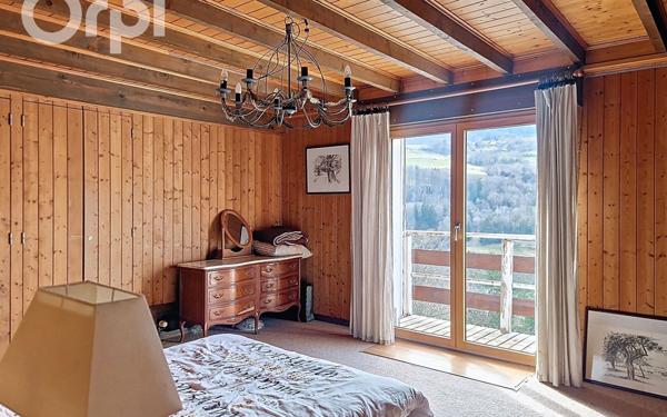 Maison à vendre    8 pièces • 232 m2 La Muraz