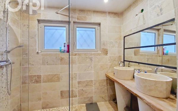 Maison à vendre    8 pièces • 232 m2 La Muraz