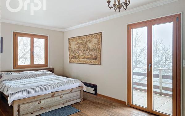 Maison à vendre    8 pièces • 232 m2 La Muraz