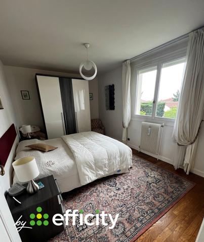 Appartement
         5 pièces
        - 97 m² Exclusivité 319 000 € *