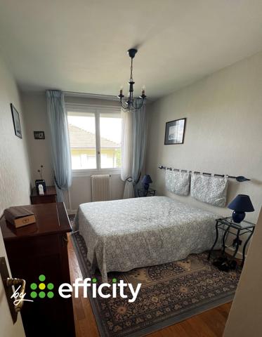 Appartement
         5 pièces
        - 97 m² Exclusivité 319 000 € *