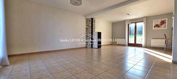 JOUY - MAINTENON  CHARMANTE MAISON DE 153 m², 7 PIECES