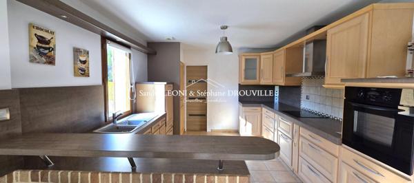 JOUY - MAINTENON  CHARMANTE MAISON DE 153 m², 7 PIECES