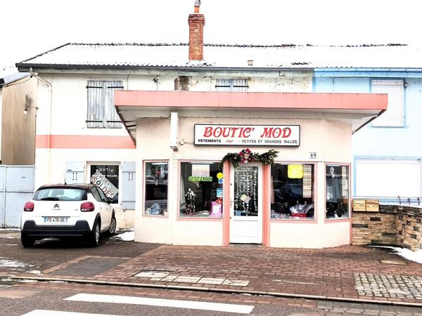 Fonds de commerce et son droit au bail d'une belle boutique de prêt-à-porter hommes, femmes et accessoires de mode