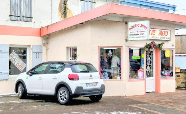 Fonds de commerce et son droit au bail d'une belle boutique de prêt-à-porter hommes, femmes et accessoires de mode