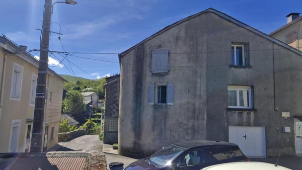 Maison de village et terrain non attenant (1500m²)