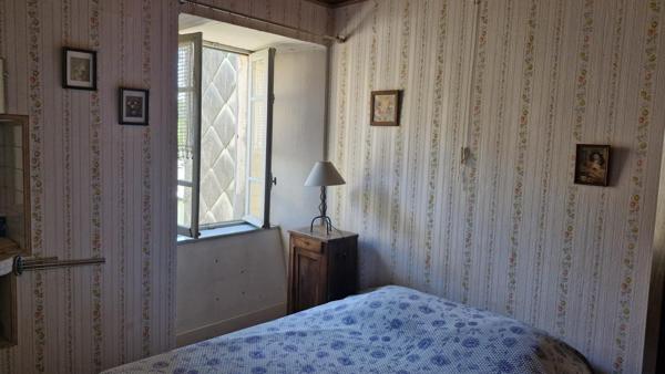 Maison de village et terrain non attenant (1500m²)